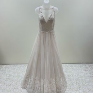 NWT Adrianna Papell Designer Wedding Dress